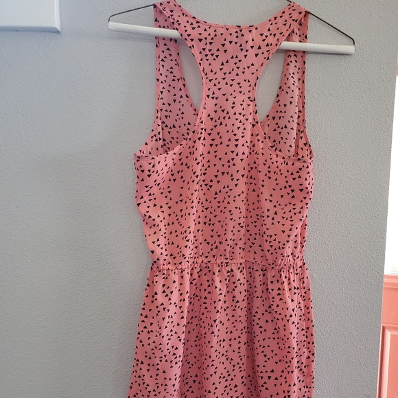 Cute Pink and Black Dress with Triangle Pattern - Picture 5 of 8